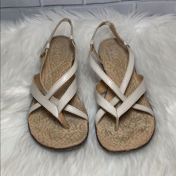 Born BOC Winter White Leather Thong Sandal… - Picture 2 of 8